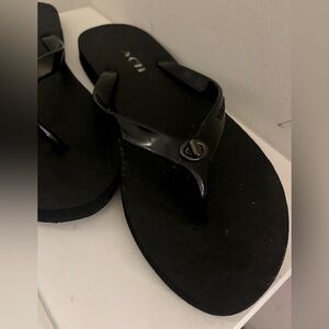 Coach flip flops